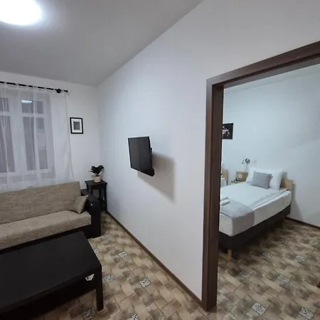 Altair Arpad Apartamento Vecsés