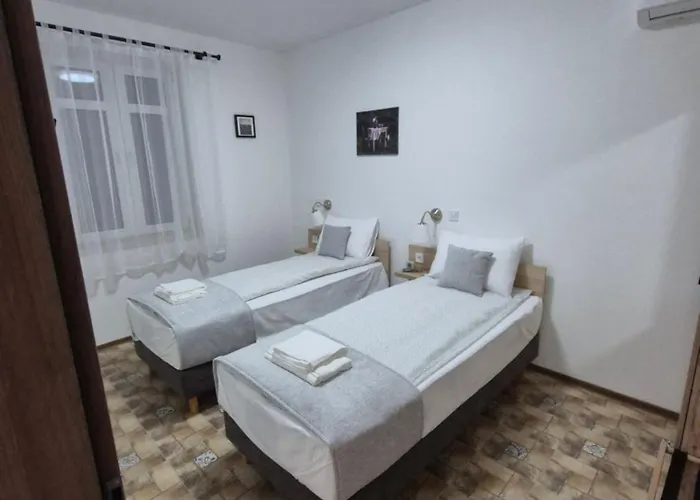 Altair Arpad 아파트 베체스